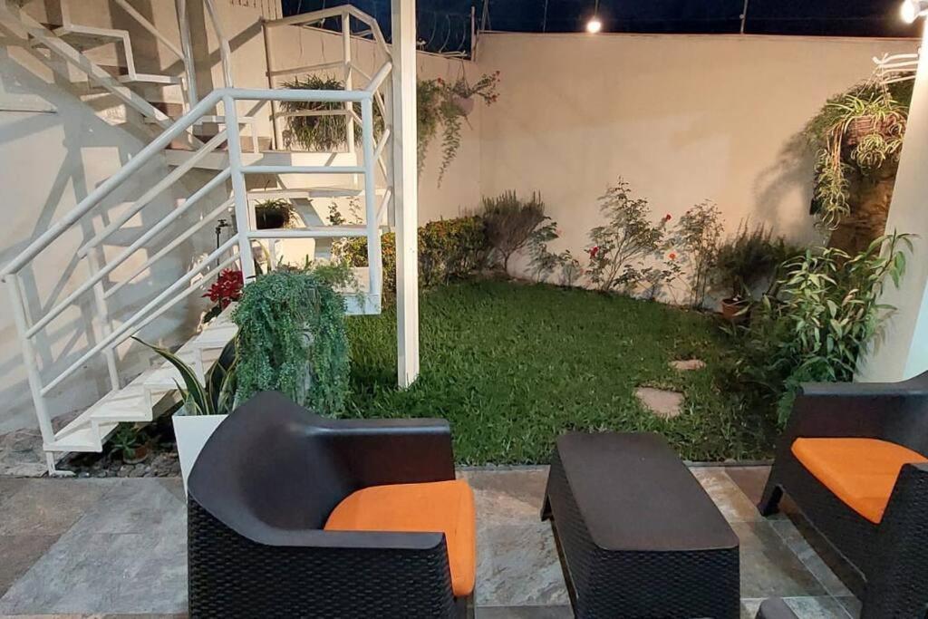 Dos Banos Completos Wifi Y Ac Todo El Apto, San Salvador, Colonia Escalon Apartamento *