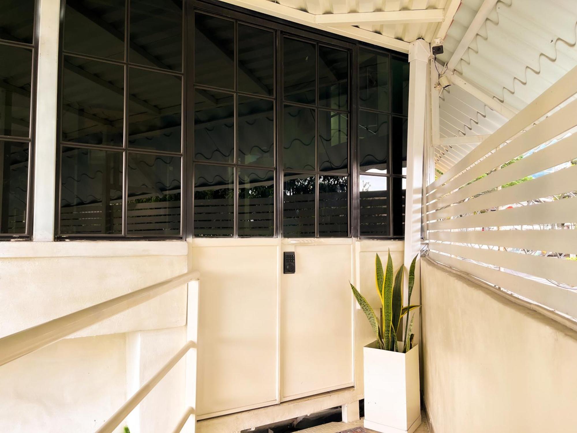 Dos Banos Completos Wifi Y Ac Todo El Apto, San Salvador, Colonia Escalon Apartamento