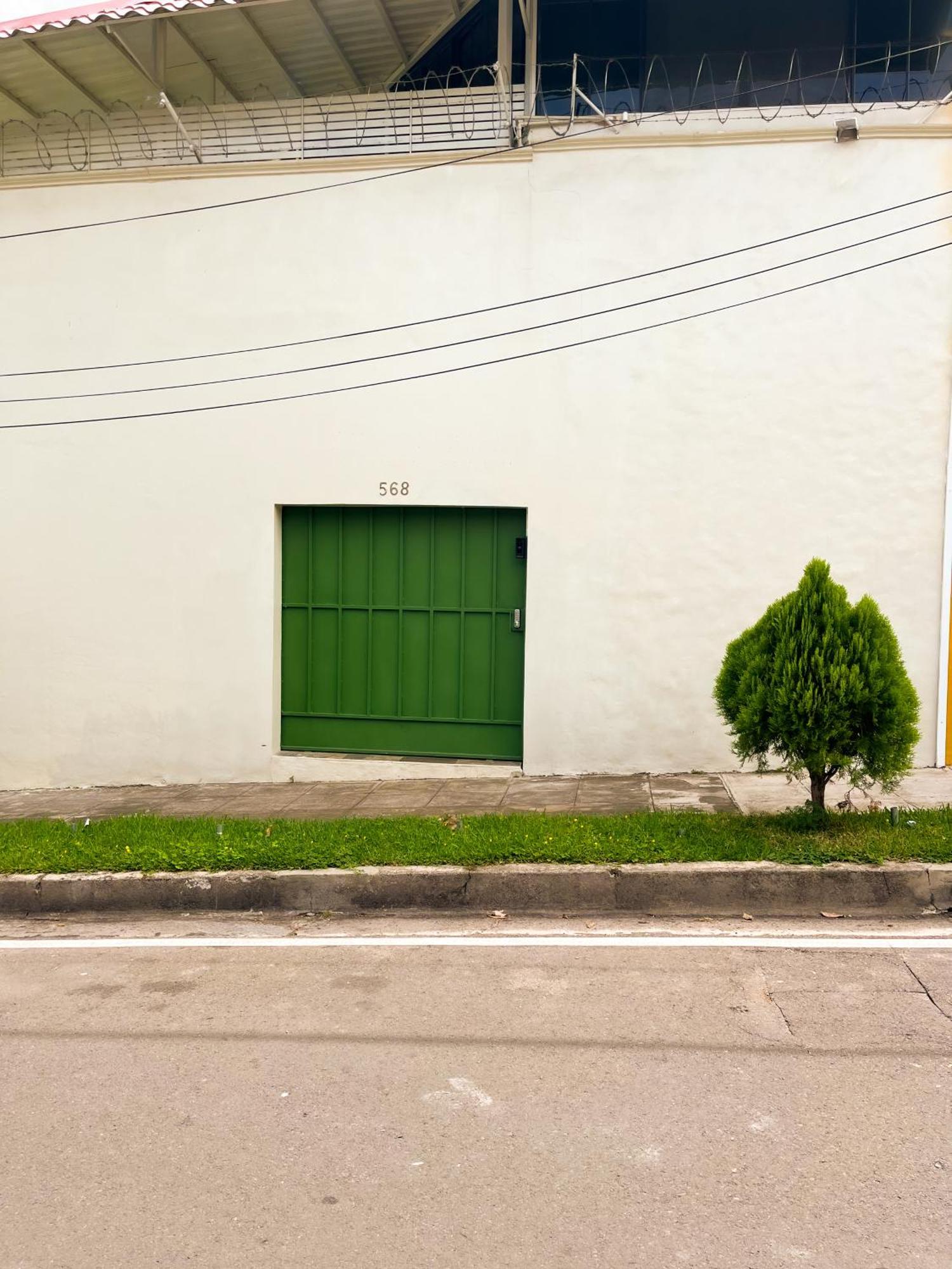 Apartamento Dos Banos Completos Wifi Y Ac Todo El Apto, San Salvador, Colonia Escalon *